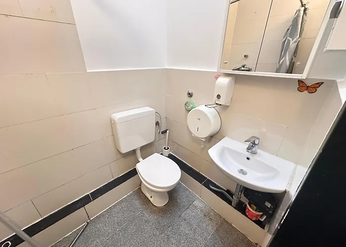 Mk 1 - Kostenlose Parkplaetze - In 5 Minuten In Der Stadt - Bis Zu 7 Personen 公寓 *