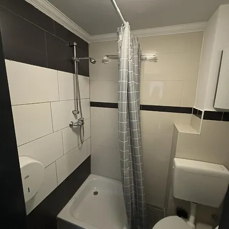 Mk 1 - Kostenlose Parkplaetze - In 5 Minuten In Der Stadt - Bis Zu 7 Personen Apartment